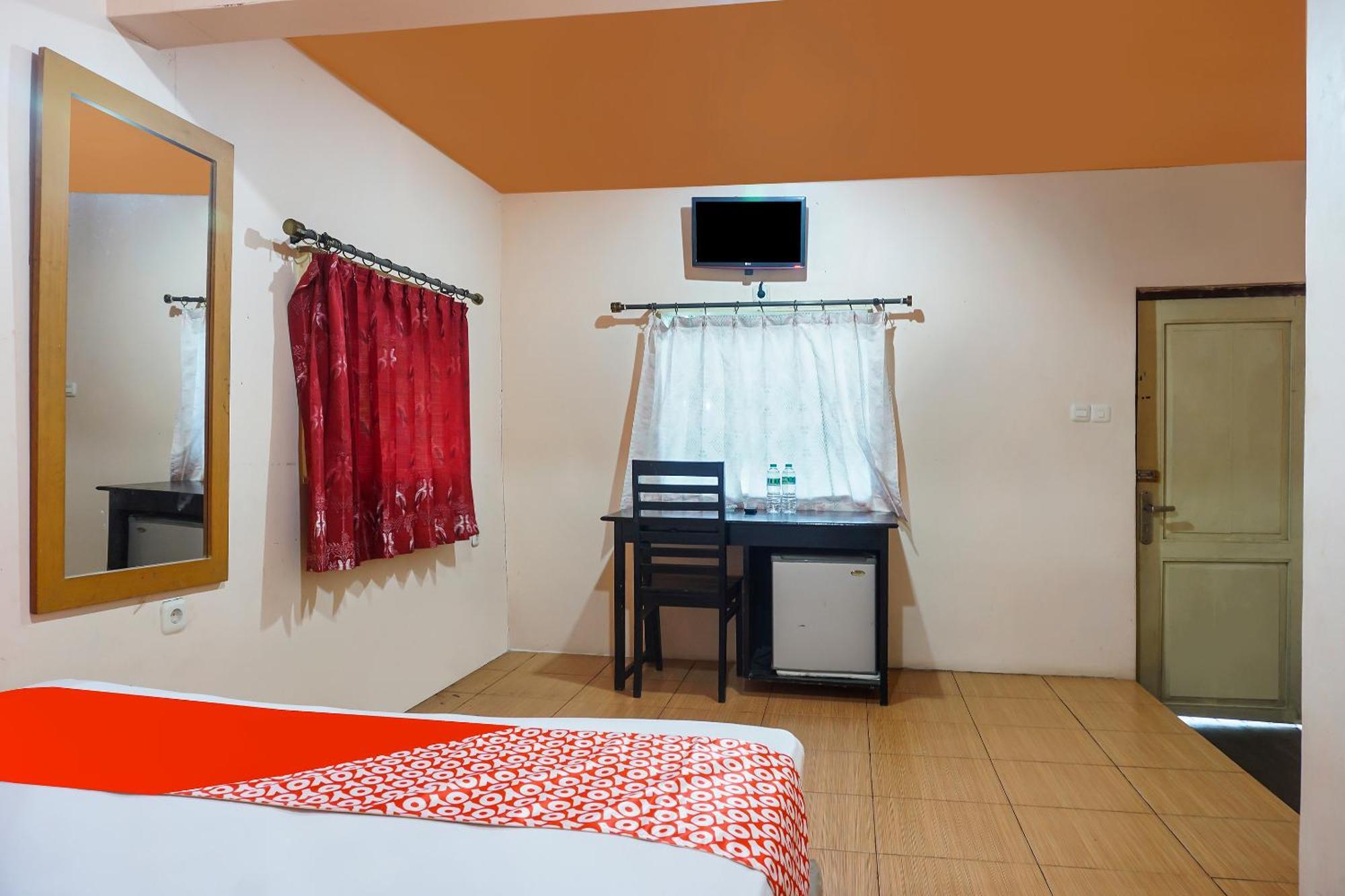 Oyo 90923 Makassar Cottage Balangberu Bagian luar foto