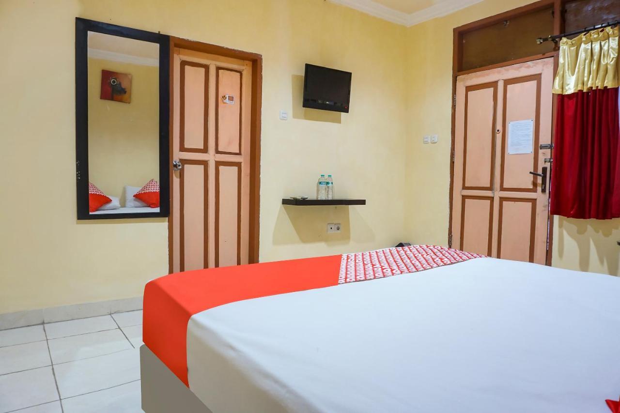 Oyo 90923 Makassar Cottage Balangberu Bagian luar foto
