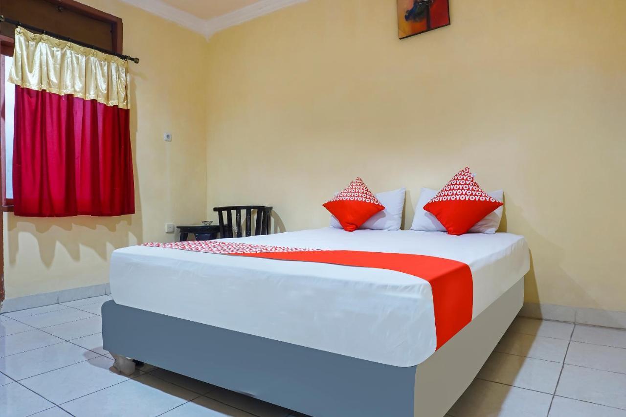 Oyo 90923 Makassar Cottage Balangberu Bagian luar foto